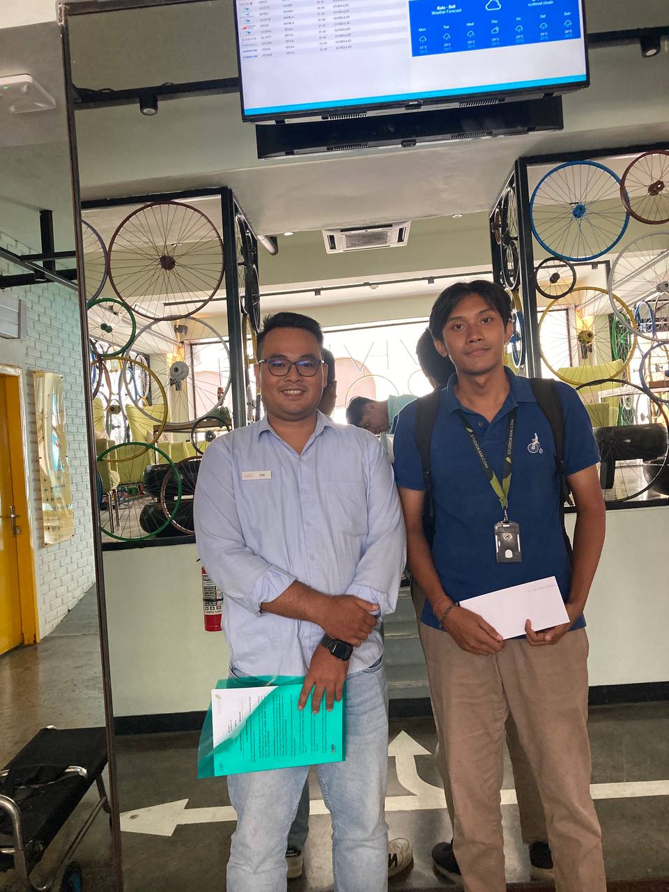 PT Studio Kami Mandiri Perbarui Aplikasi Flight Schedule TV di Hotel Viva Dash