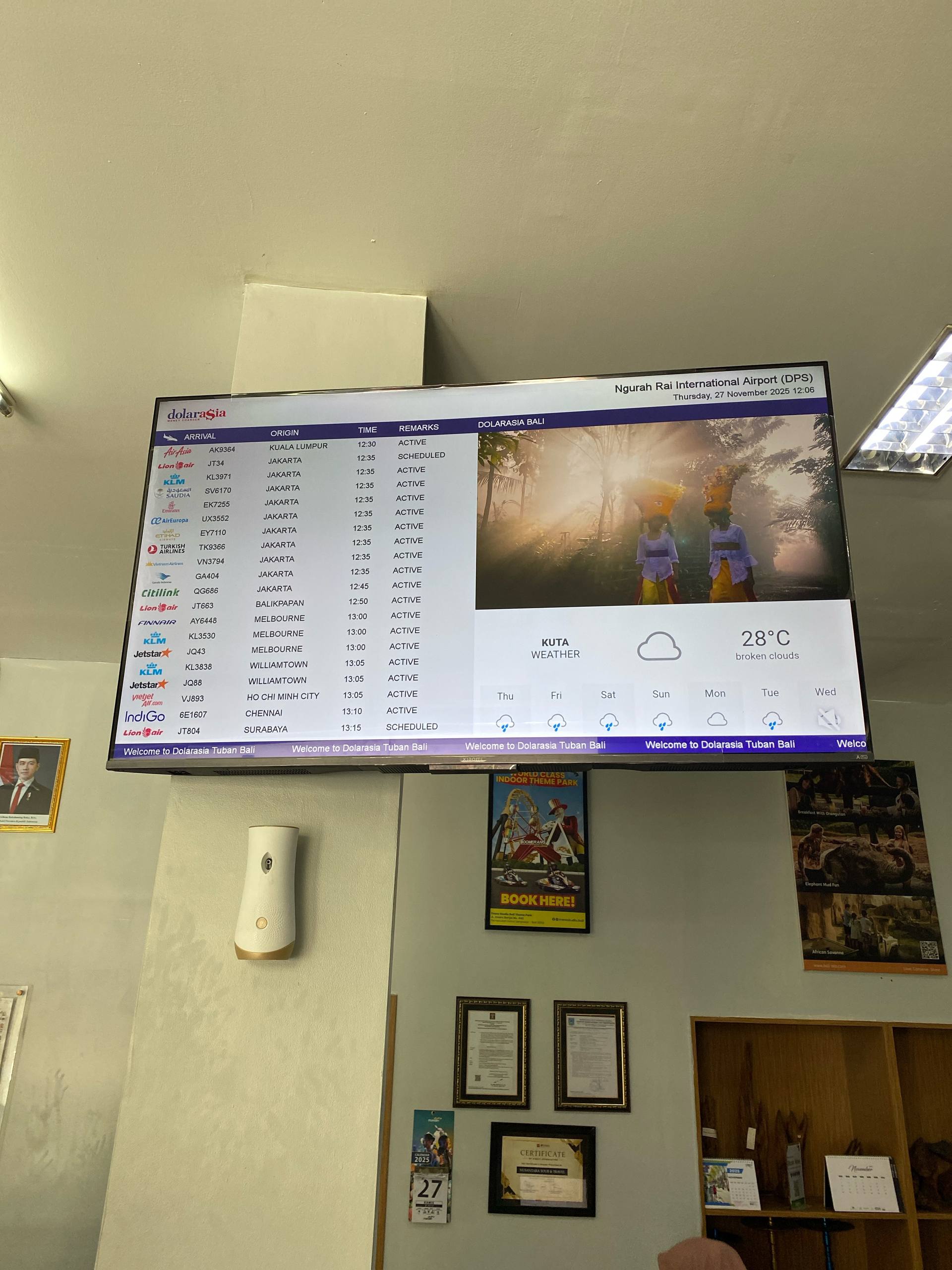 Money Changer Dolarasia Tuban Bali Hadirkan Flight Schedule TV