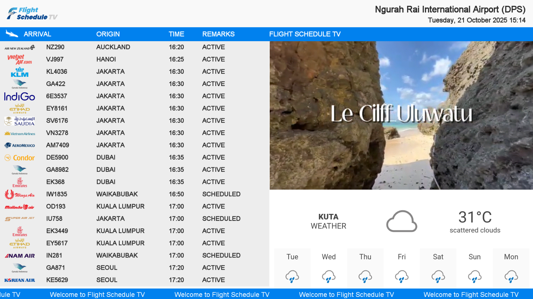 Tampilan antarmuka Flight Schedule TV menampilkan jadwal penerbangan real-time di layar TV