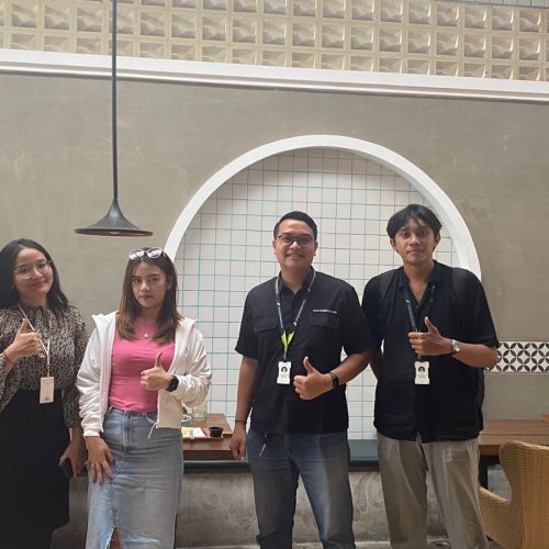 Client Meeting dalam Membahas Pengembangan Website Lura Bali Sugar Wax