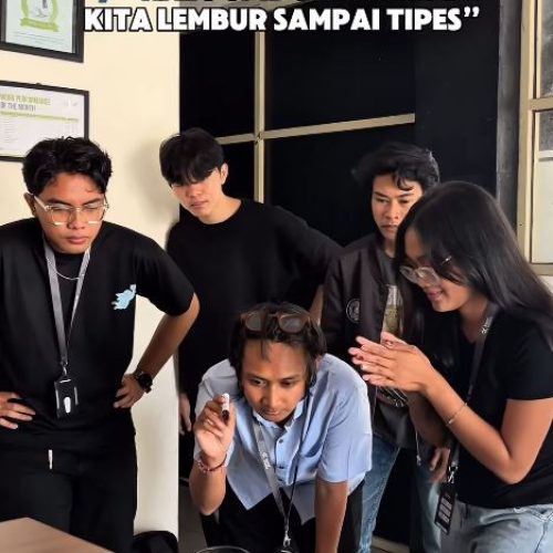 Padahal udah semangat pengen lembur🙄Tapi… yaudah lah